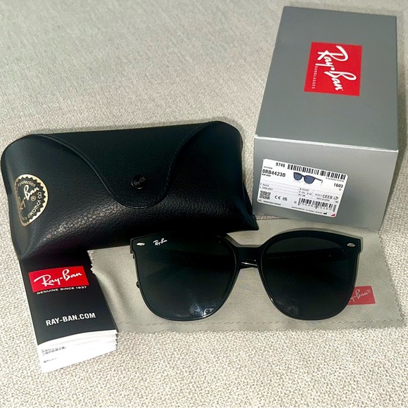 AUTHENTIC Ray Ban “RB4423D” with Polished Black FRAMES & Dark Grey LENS - Picture 1 of 12